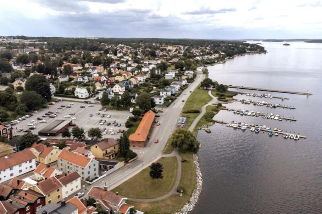 Central Laegenhet I 1700-Talshus Västervik Екстериор снимка
