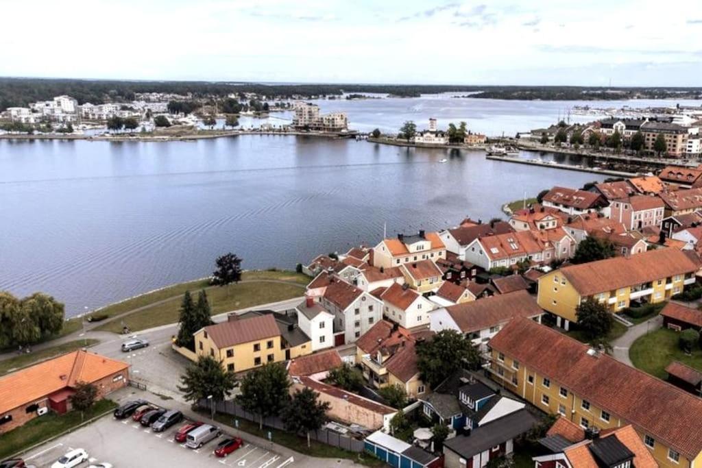 Central Laegenhet I 1700-Talshus Västervik Екстериор снимка